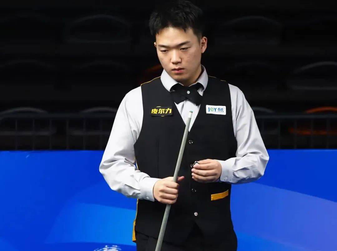 发了广泛讨 发了广泛讨